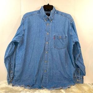 Levi’s Men’s Vintage Shirt. Size XL.